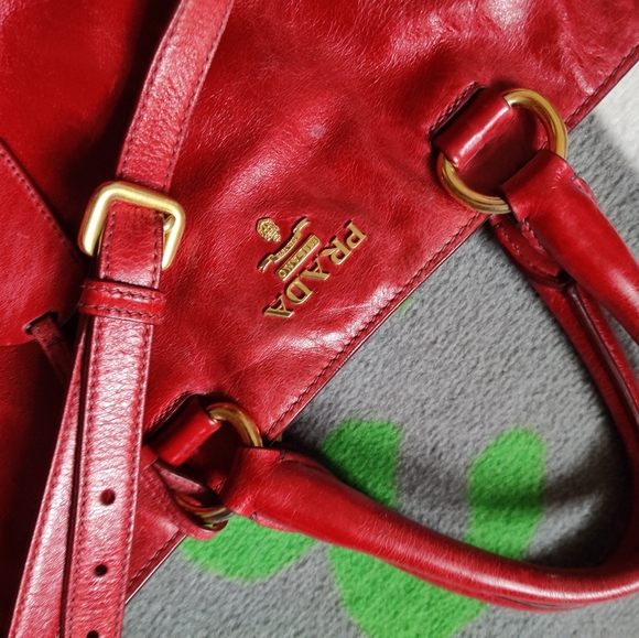 Women's Prada bag - Picture 3 of 8